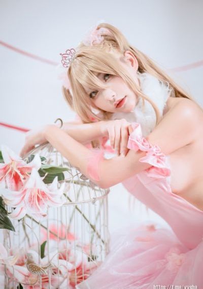 紧缚人妻_首映免费在线观看播放