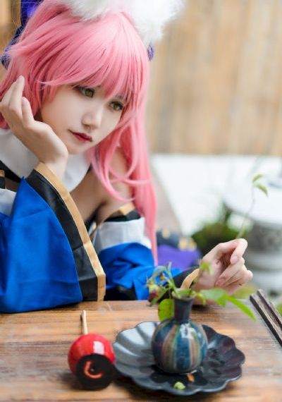 日韩综合二区2区3一区_2018国语完整版观看